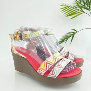 Crocs Women's Leigh Sandal Size 8 Ankle Strap Wedge Graphic Stripe Pink Yellow